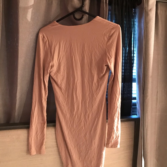 Dres - Picture 2 of 2